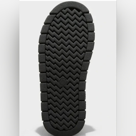 Universal Thread Women's Size 6 May Suede Booties Memory Foam Insole New - Picture 3 of 11